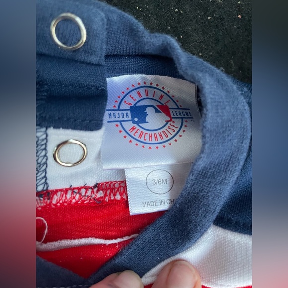 ✨4 FOR $15✨ Baby 3-6 months Minnesota Twins Romper - Picture 2 of 3